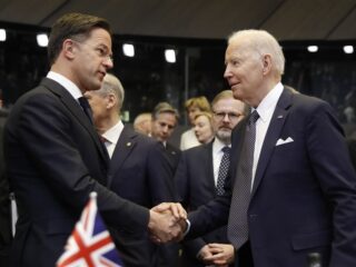 Stand.nl: 'De technologie van ASML moet uit handen van China blijven'