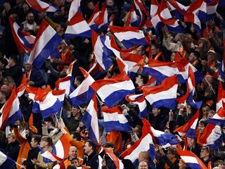 Kan oranjekoorts doorslaan in extreem nationalisme?