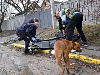 Hoe bewijs en veroordeel je oorlogsmisdaden?
