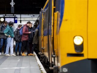 Stand.nl: 'Reizen met de trein moet weer aantrekkelijk worden'