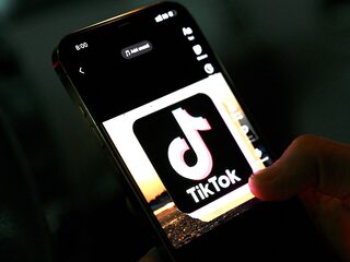 Dat eindeloze gescroll op TikTok en Instagram is zo slecht nog niet