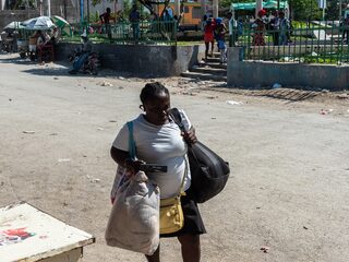 Duizenden Haïtianen vluchten uit hoofdstad wegens bendegeweld