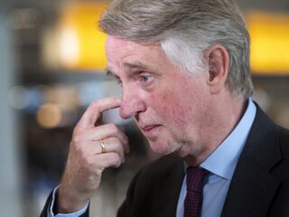 Schiphol-baas verwacht binnen enkele dagen akkoord met bonden om problemen op te lossen
