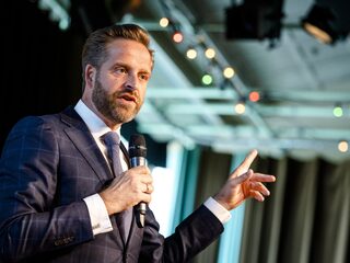 VVD: minister de Jonge moet voor de zomer voldoende locaties voor tijdelijke huisvesting aanwijzen