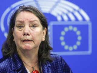 Jongerius (PvdA): 'Harde afspraken over gelijke behandeling arbeidsmigranten buiten EU nodig'