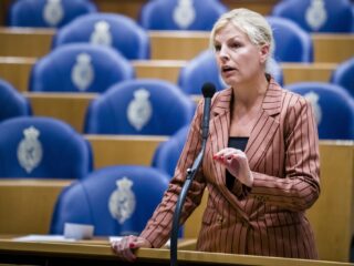 PvdA-fractievoorzitter Attje Kuiken: 'Armoedecrisis is groter dan coronacrisis'