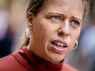 Oud-landbouwminister Veerman: Schouten moet zo snel mogelijk een staatscommissie instellen