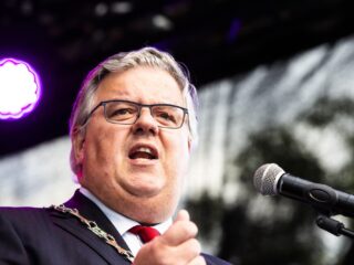 Hubert Bruls: gemeenten kunnen uitvoering asielakkoord niet garanderen