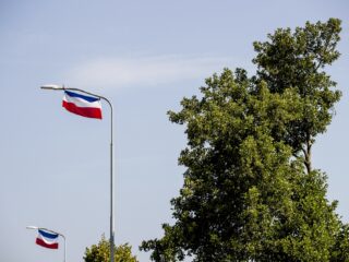 Dolf Jansen legt nog maar eens uit wat satire is