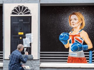 'Nieuwe Britse premier staat in schaduw van Boris Johnson. Hij wil een comeback'