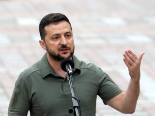 Zelensky: 'Massagraf gevonden in Izjoem'