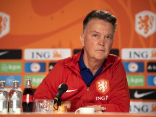 'Van Gaal is behoorlijk onredelijk aan het worden richting journalisten'