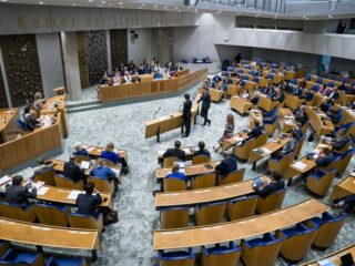 Stand.nl: 'De omgangsvormen in de Tweede Kamer zijn nog steeds beneden alle peil'