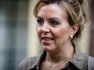 Staatssecretaris Heijnen: rechtszaak met Brussel over vergunning NS zit er zeer dik in