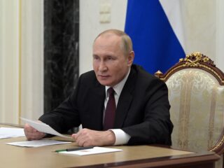 Assistent Secretaris-Generaal NAVO David van Weel: extra waakzaamheid voor Russische nucleaire dreiging