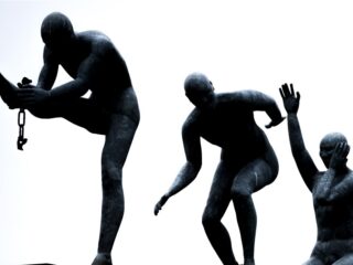 De Dag special: Kathleen Ferrier en Nina Jurna over dé excuses