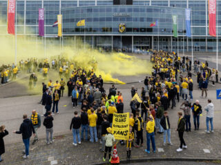 Stand.nl: 'Vitesse hoort thuis in het betaald voetbal'
