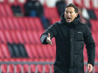 'Om het ware gevoel van PSV-trainer Schmidt te achterhalen is Dr. Phil nodig'