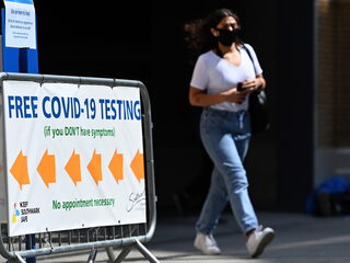 Een maand na ‘freedom day’ in Engeland: 'Niemand staat meer aan de bar, iedereen blijft netjes zitten'