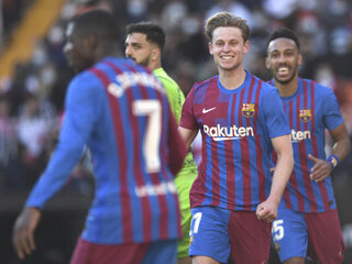 Nederlands voetbal vraagt minister om hulp