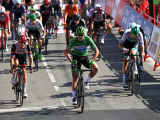 Wielrenner Jakobsen wint opnieuw: 'Eentje met een gouden randje'