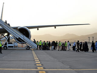 Hoe Nederland de kans liet schieten om honderden Afghanen te evacueren