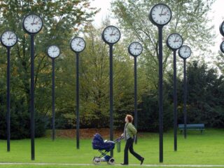 Wat is het best: zomer- of wintertijd? 'In de winter hebben we nu al een halve zomertijd'