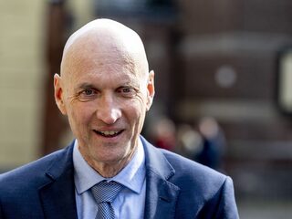 Zorgminister Kuipers: meer ziekmakende coronavariant niet uit te sluiten, mogelijk dit jaar booster voor iedereen