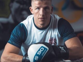 Bokser Max van der Pas stopt: 'De klappen op mijn hoofd waren het niet meer waard'