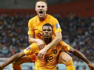 Nederlands elftal wint met 3-1 van de Verenigde Staten en staat in kwartfinale WK