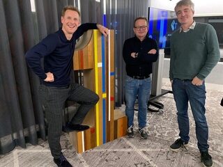 Nils van der Poel houdt Nederland een spiegel voor