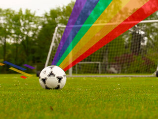 Leven als homo in de profvoetbalwereld: 'Ik hou me maar stil'