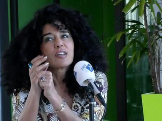 'Nederlanders, práát over seks!' zegt Kaouthar Darmoni over de dickpicdiscussie