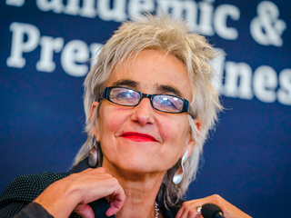 Marion Koopmans: vaccinaties lijken minder goed bestand tegen nieuwe omikronvarianten