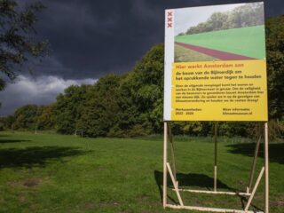 Straatkunstroute maakt buurtbewoners Amsterdam-Zuidoost bewust van klimaatverandering