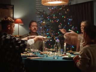 Podcast De Dag: tussen kerst en kitsch, de perfecte kerstreclame