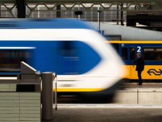 Oud-inspecteur ziet de veiligheid NS verdampen: 'Onrealistische eisen aan spoorsysteem'