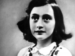 'Joodse notaris verraadde adres Anne Frank'