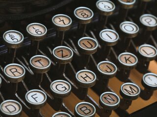 Ook buiten zijn werk leeft de taal van W.F. Hermans voort