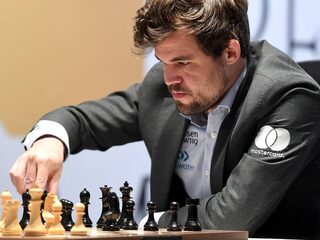 Carlsen prolongeert wereldtitel schaken en verlengt heerschappij tot tien jaar