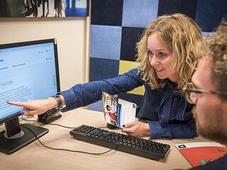 Intimidatie en bedreiging door 'doxing' groeiend probleem, Autoriteit Persoonsgegevens wil aanpassing van de wet