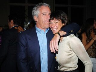 Podcast De Dag: de handlangers van Jeffrey Epstein