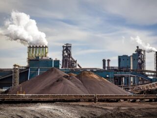 Hoogleraar Rotmans voorspelt zware tien jaar: ‘Grondstofprijzen stijgen met duizend procent’