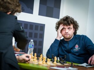 Schaker Niemann speelde meer dan 100 keer vals: 'Zoveel statistische vreemdheden ontdekt'