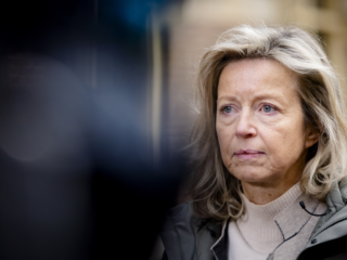 Ollongren: 'Nederland voert achter de schermen gesprekken over training Oekraïense piloten voor F16’s'