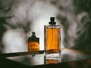 Chemische stoffen in parfums zijn schadelijk voor onze gezondheid en het milieu