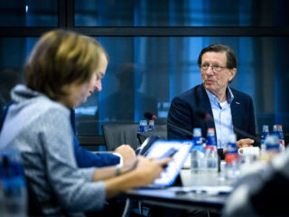 Oprichter Red Team over compensatie van zorgmedewerkers met long covid: 'Overheid heeft boter op haar hoofd'