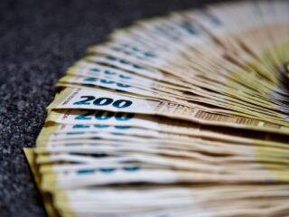 Miljonairs gebruiken zelf opgerichte goede doelen om belasting te ontwijken