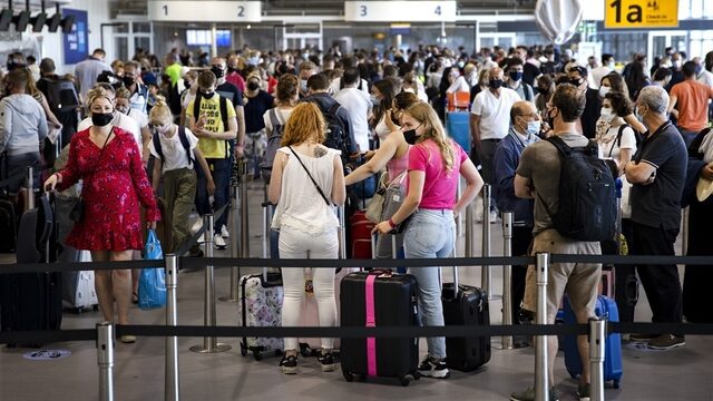 Onduidelijkheid over reizen naar het buitenland: 'Worden er helemaal tureluurs van'