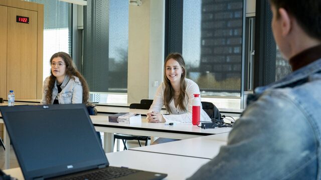 Universiteiten en hogescholen hopen vrijdag te horen dat de collegezalen weer helemaal vol mogen
